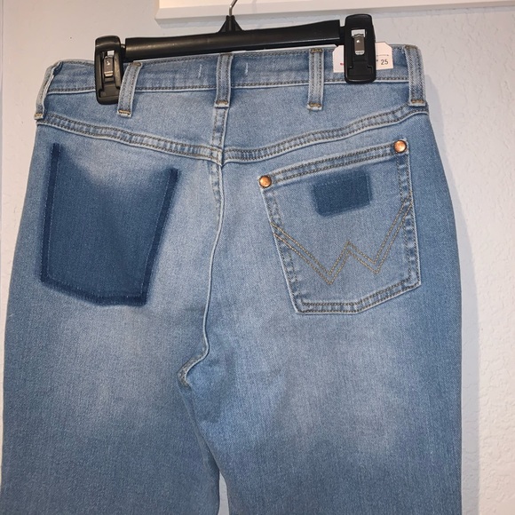 Wrangler Patch Pocket Flare Malibu Various Sizes - Picture 5 of 7